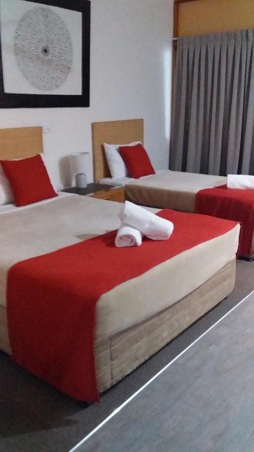 Jackaroo Motel Мариба Экстерьер фото