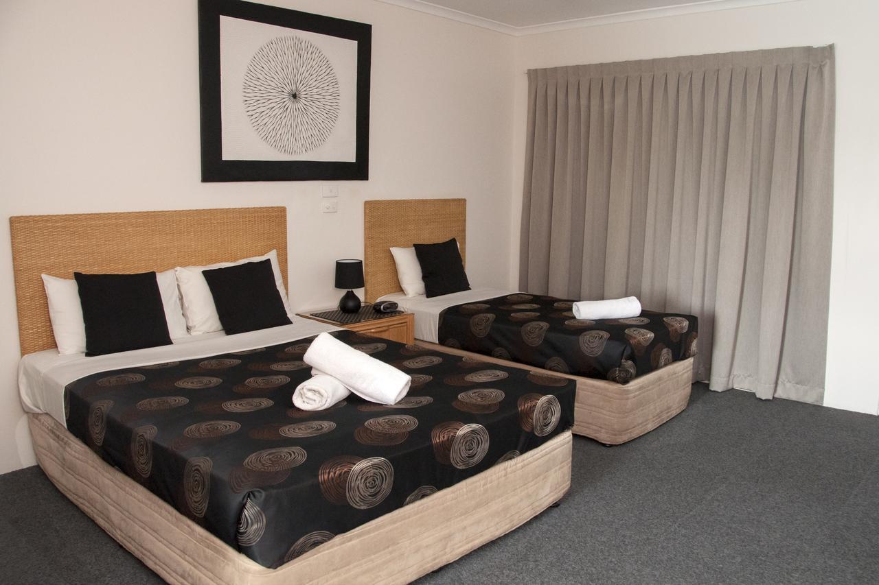 Jackaroo Motel Мариба Экстерьер фото